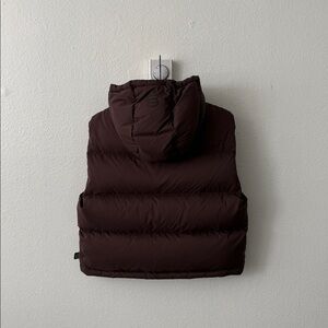 Aritzia Shorty Super Puff Vest